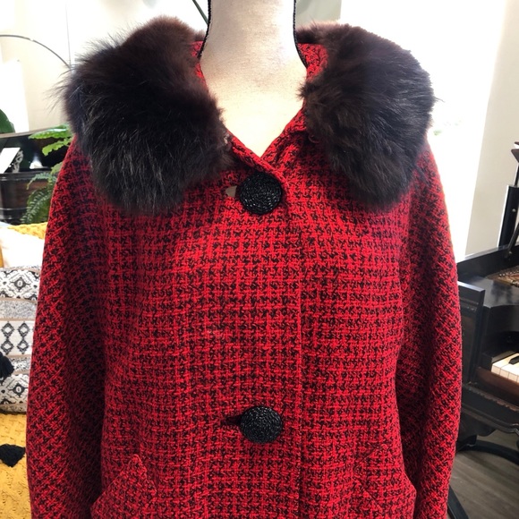 Vintage Red Coat Dark Fur Collar Women M Oversized - Picture 6 of 11